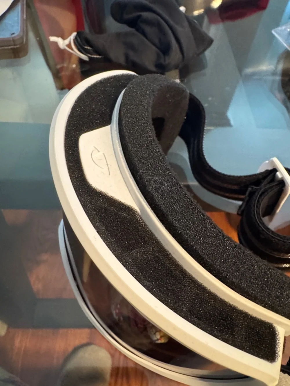 Giro White Frame Ski Goggles with Amber/Brown Lens